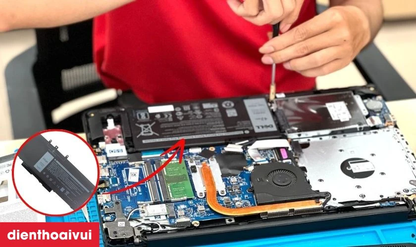 Pin linh kiện giá thành thấp được nhiều người lựa chọn thay thế cho laptop Dell Precision 15 5580