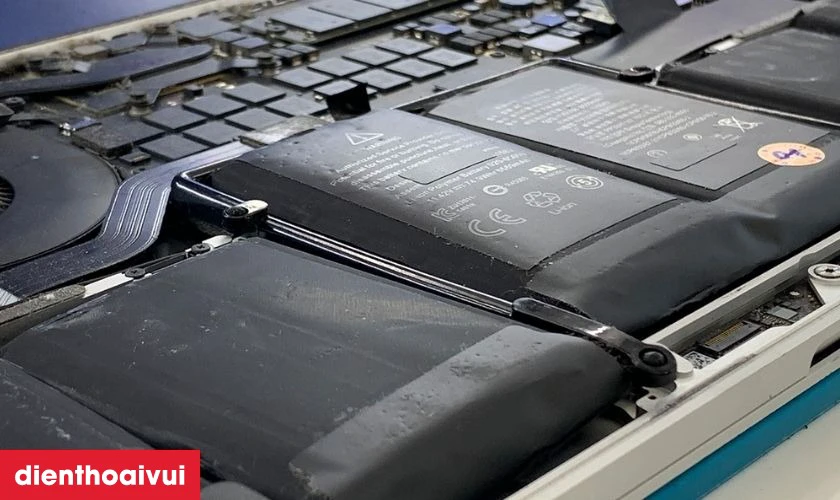 Dấu hiệu cần thay pin laptop Dell Vostro 3460