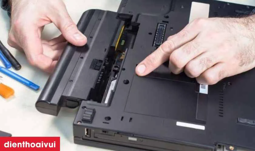 Dấu hiệu laptop Dell XPS 15 L521X cần thay pin