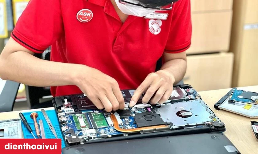 Giải ph&aacute;p thay pin laptop HP Compaq CQ15 ch&iacute;nh h&atilde;ng tại Điện Thoại Vui