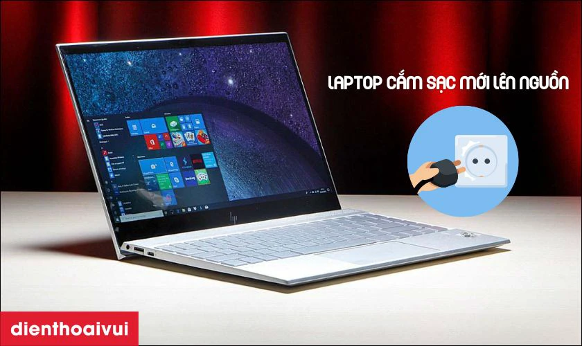 Laptop HP Envy 13-AQ000 cắm sạc mới lên nguồn