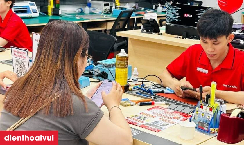 Quy trình thay pin laptop HP Envy 13AY tại Điện Thoại Vui