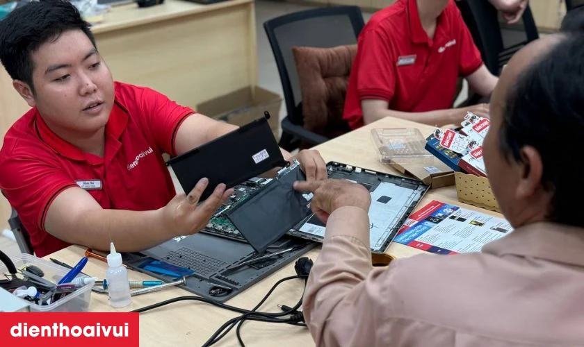 Quy tr&igrave;nh thay pin laptop HP Folio G1 nhanh ch&oacute;ng