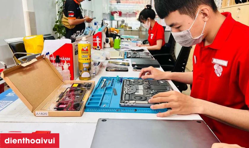 Lưu ý khi thay pin laptop HP Pavilion 15Ay