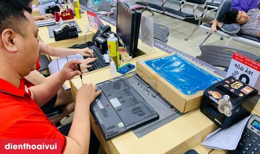Thay pin laptop Lenovo ThinkPad T420S đến ngay Điện Thoại Vui