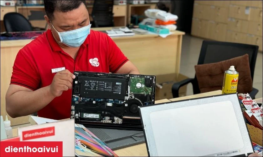 Quy trình thay pin laptop MSI tại Điện Thoại Vui