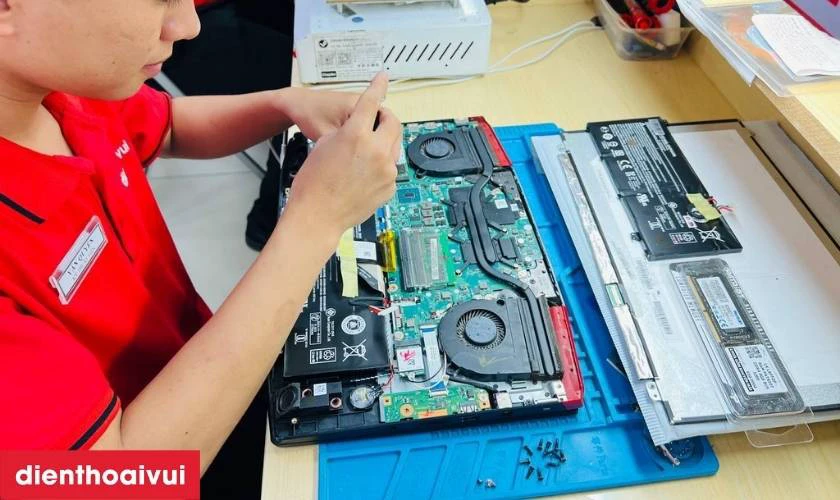 Quy trình thay pin laptop MSI Modern 14 B5M tại Điện Thoại Vui