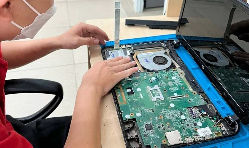 Dòng máy và số lượng linh kiện pin thay thế