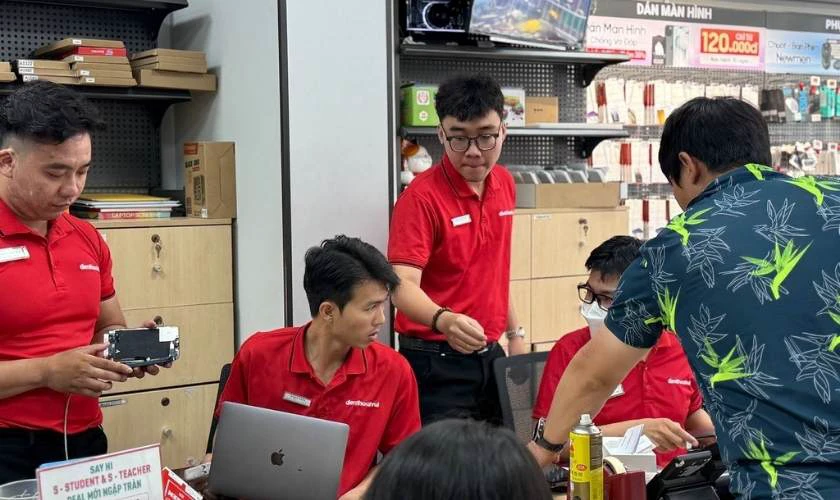 Quy trình thay pin laptop quận Tân Phú tại Điện Thoại Vui