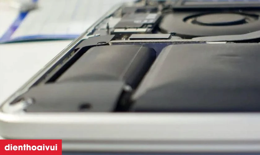 Dấu hiệu cần thay pin MacBook Air 2011 13 inch A1466