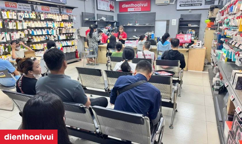 Thay pin MacBook Air 2011 13 inch A1466 chính hãng, giá tốt tại Điện Thoại Vui