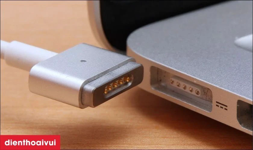 Lưu ý bảo quản pin MacBook Air 2013