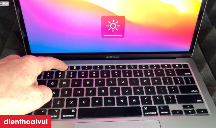 Làm thế nào để tiết kiệm pin Macbook sau khi thay?