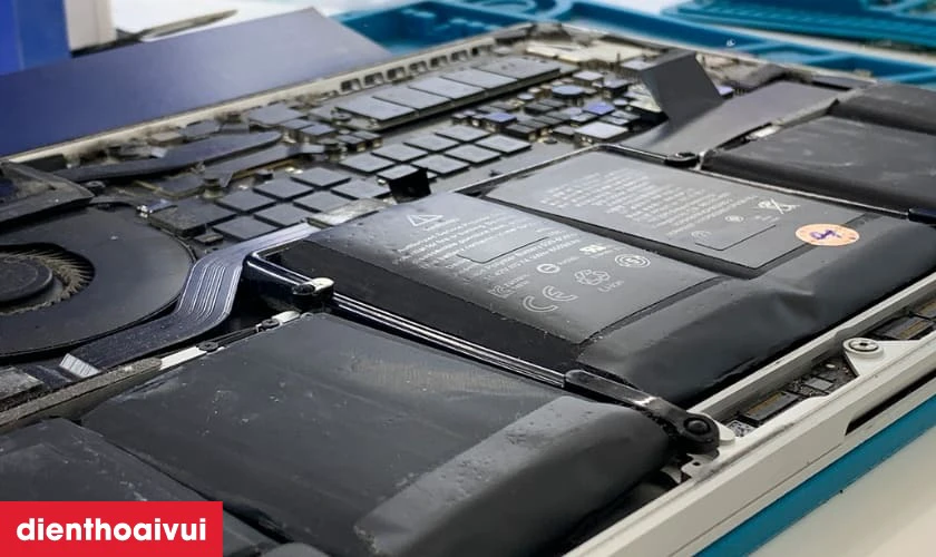 Dấu hiệu cần thay pin MacBook Air 2019 13 inch A1932 99.8 WH