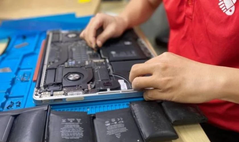 Thay pin Macbook Đồng Nai