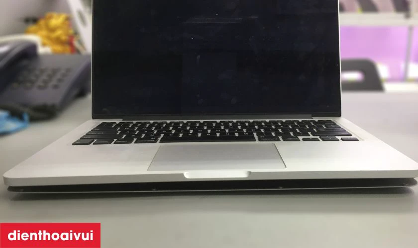 Khi nào cần thay pin MacBook Pro 2015