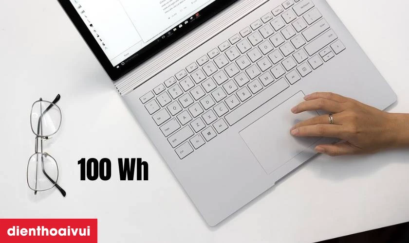 Thay pin Microsoft Surface Book 2 15 inch GPU