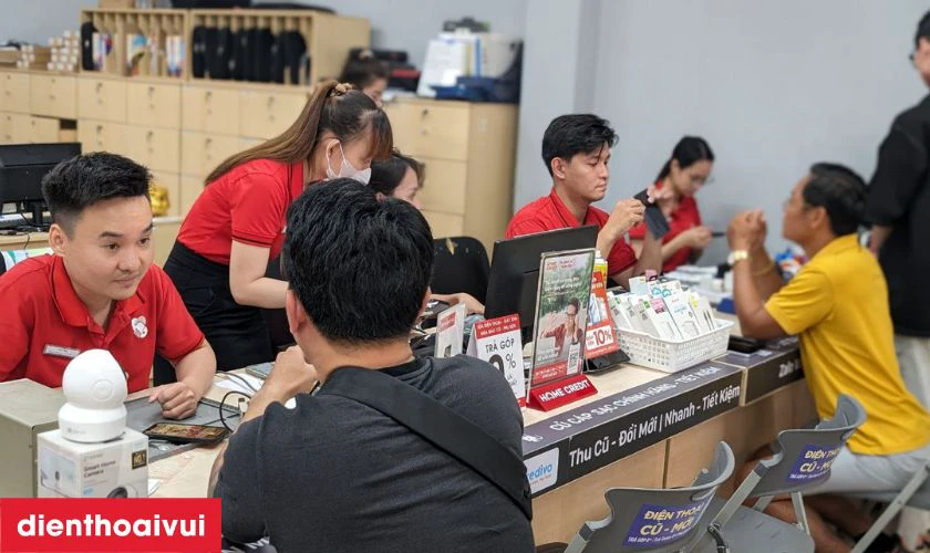 Dịch vụ thay pin POCO F2 Pro lấy liền tại Điện Thoại Vui