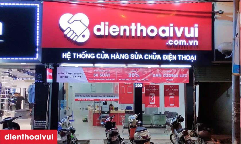 Thay pin POCO F4 GT ở đâu uy tín, lấy liền lại TPHCM và Hà Nội?
