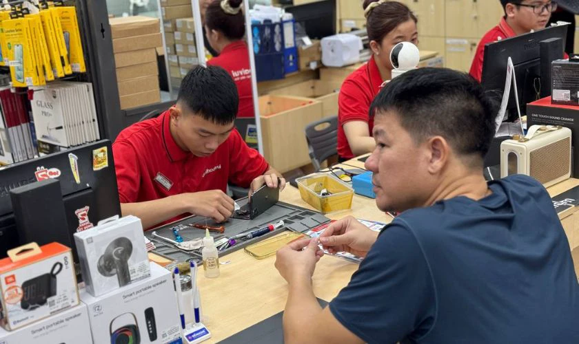 Tiêu chí lựa chọn địa chỉ thay pin realme quận 4