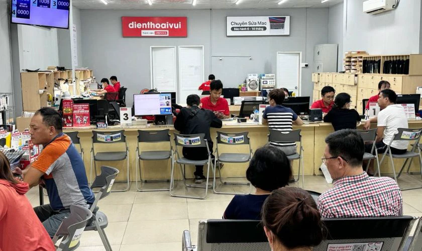 Ưu điểm khi thay pin realme quận 4 tại Điện Thoại Vui