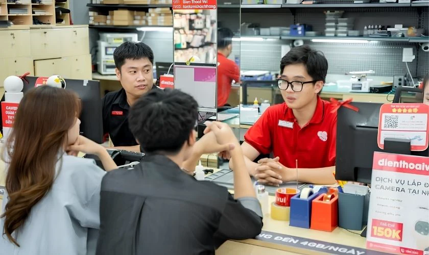 Tiêu chí lựa chọn địa chỉ thay pin Realme quận Tân Phú