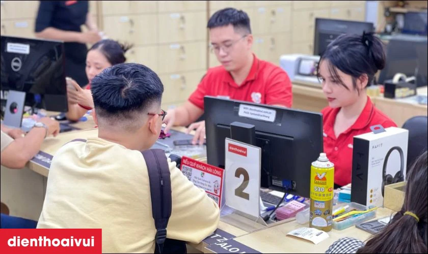 Điện Thoại Vui - Địa chỉ thay pin uy tín được nhiều người lựa chọn