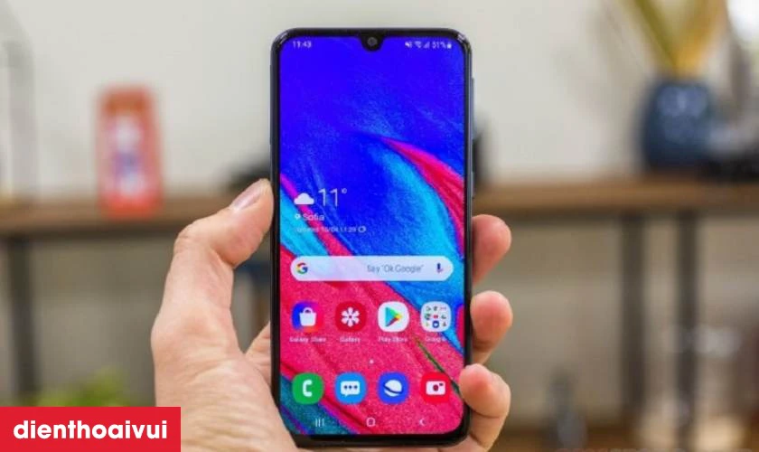 Có nên thay pin Samsung A40 chính hãng Deji không