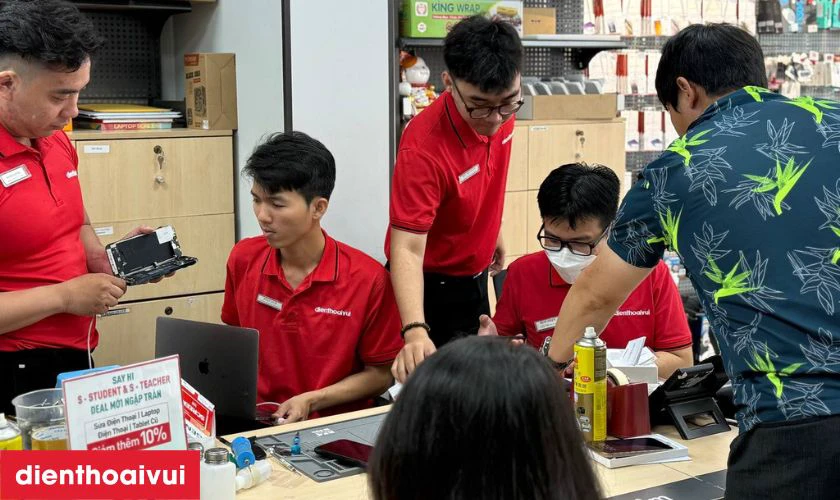 Dịch vụ thay pin Samsung A9 2016 hãng Deji tại Điện Thoại Vui