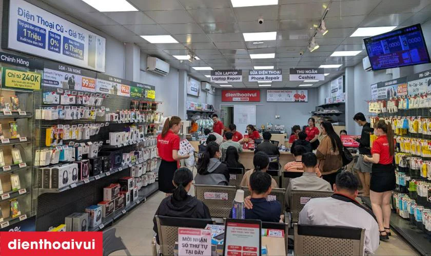 Dịch vụ thay pin Samsung C7 chính hãng Deji lấy liền tại Điện Thoại Vui
