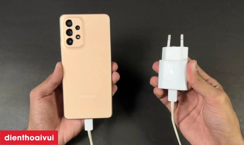 C&aacute;ch sạc pin đ&uacute;ng c&aacute;ch, k&eacute;o d&agrave;i tuổi thọ