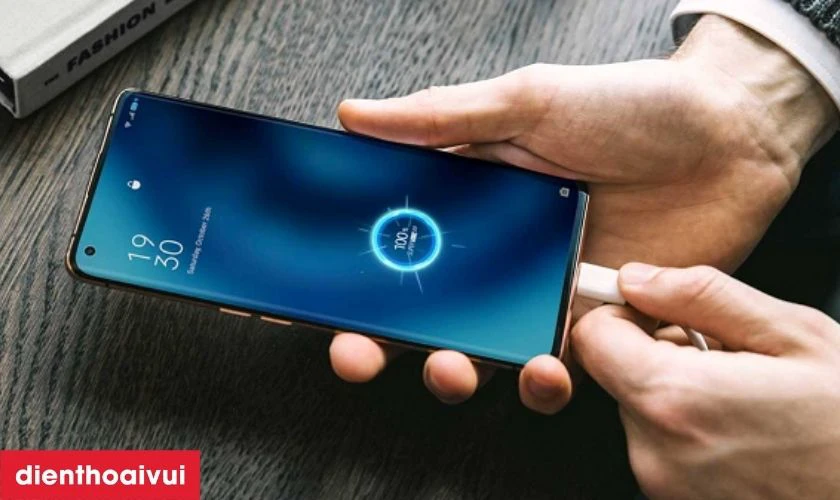 C&aacute;ch sạc pin đ&uacute;ng c&aacute;ch, hạn chế chai pin