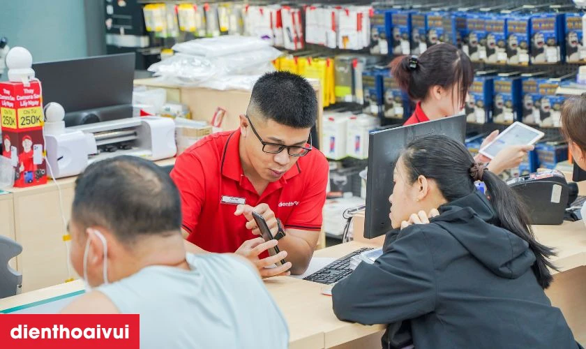 Thay pin Samsung Galaxy S24 Ultra ch&iacute;nh h&atilde;ng Deji ch&iacute;nh h&atilde;ng