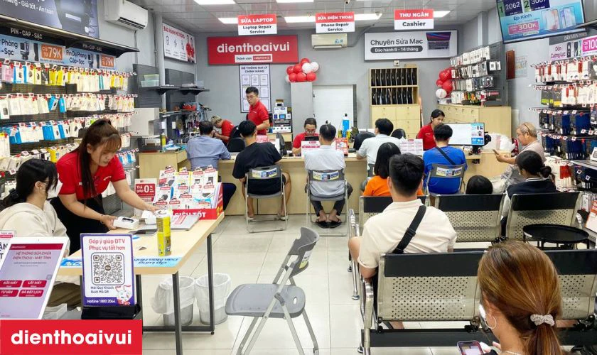 Dịch vụ thay pin Samsung J5 Prime chính hãng Deji lấy liền tại Điện Thoại Vui