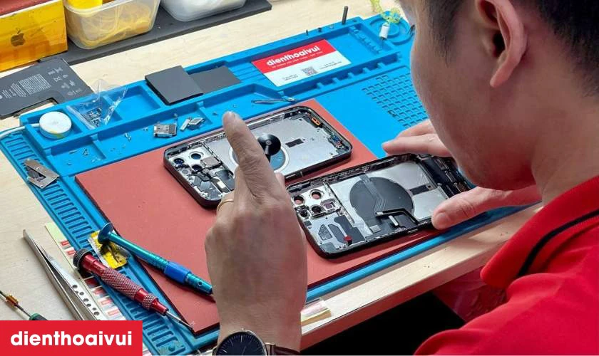 Dịch vụ thay pin Samsung M04 lấy liền tại Điện Thoại Vui