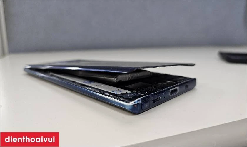 Pin Samsung Note 9 Plus bị phồng