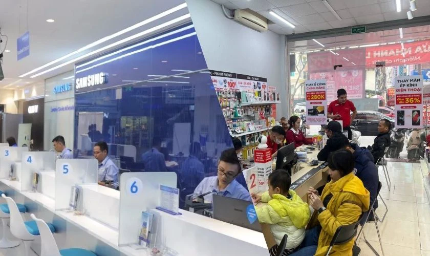 Địa chỉ cửa hàng thay thế ảnh hưởng đến giá pin