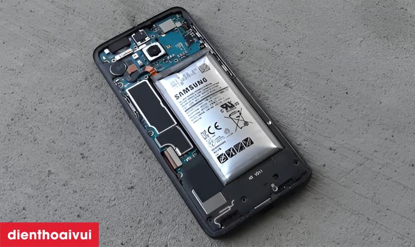 Do lỗi từ nhà sản xuất và tuổi thọ pin