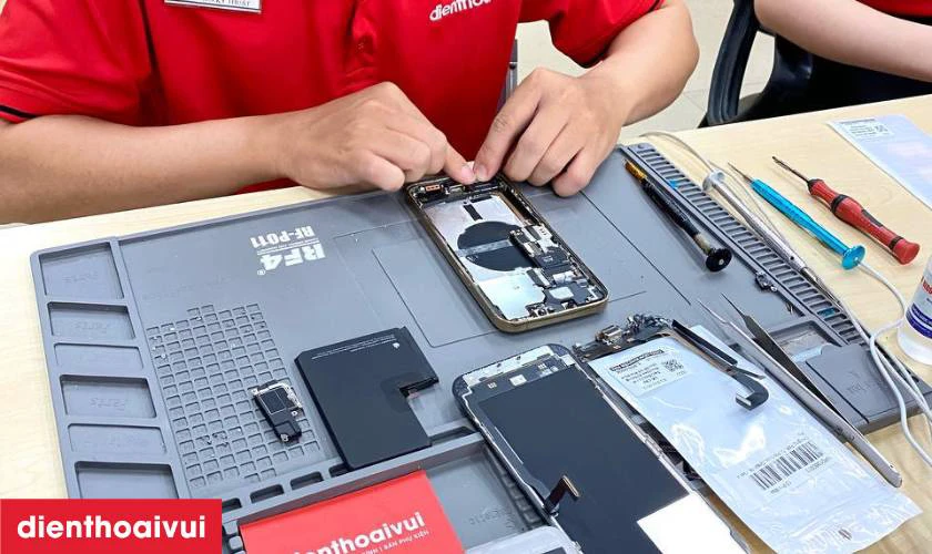 Thay pin Vivo mới chính hãng