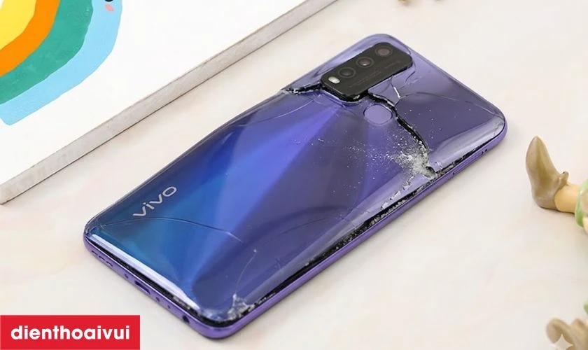 Khi n&agrave;o cần thay pin Vivo Y50?