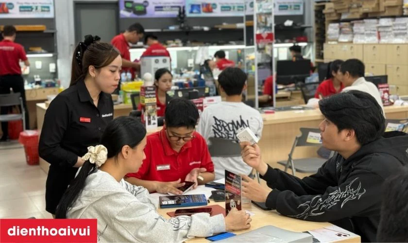 Thay pin Vivo Y52s ch&iacute;nh h&atilde;ng, gi&aacute; rẻ tại Điện Thoại Vui