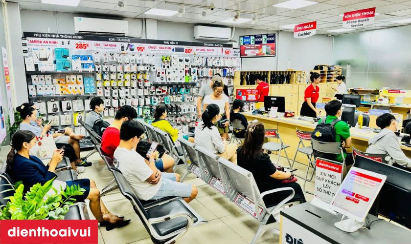 Địa chỉ thay pin Xiaomi Mi 10 chính hãng Deji ở đâu uy tín, lấy liền tại TPHCM và Hà Nội?
