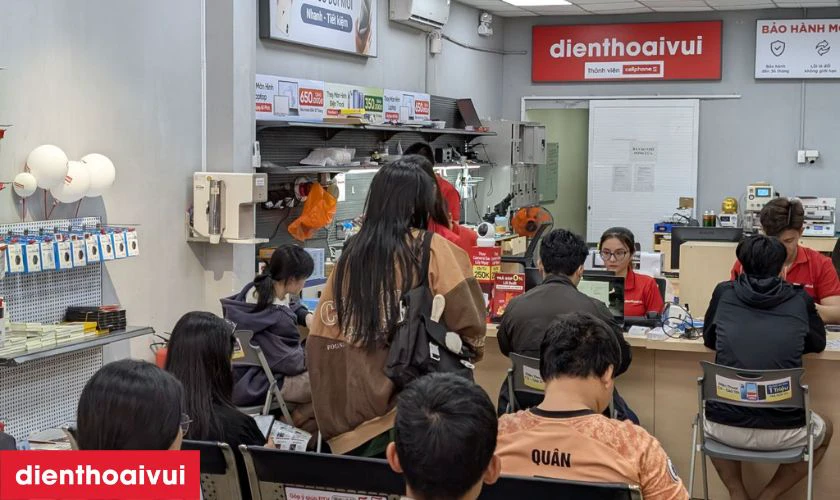 Dịch vụ thay pin Xiaomi Mi 10 Pro chính hãng Deji lấy liền tại Điện Thoại Vui