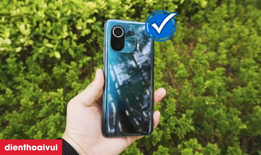 Có nên thay pin Xiaomi Mi 11 Pro chính hãng Deji không