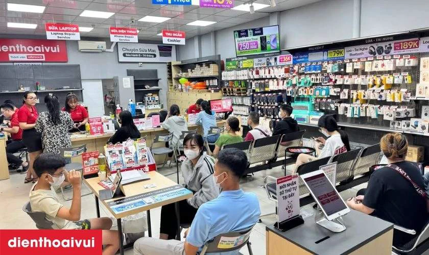 Dịch vụ thay pin Xiaomi Mi Note 3 lấy liền tại Điện Thoại Vui
