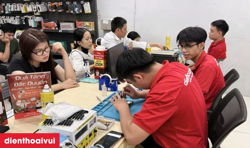 Thay pin Xiaomi Mi Pad 4 ch&iacute;nh h&atilde;ng, gi&aacute; rẻ tại Điện Thoại Vui