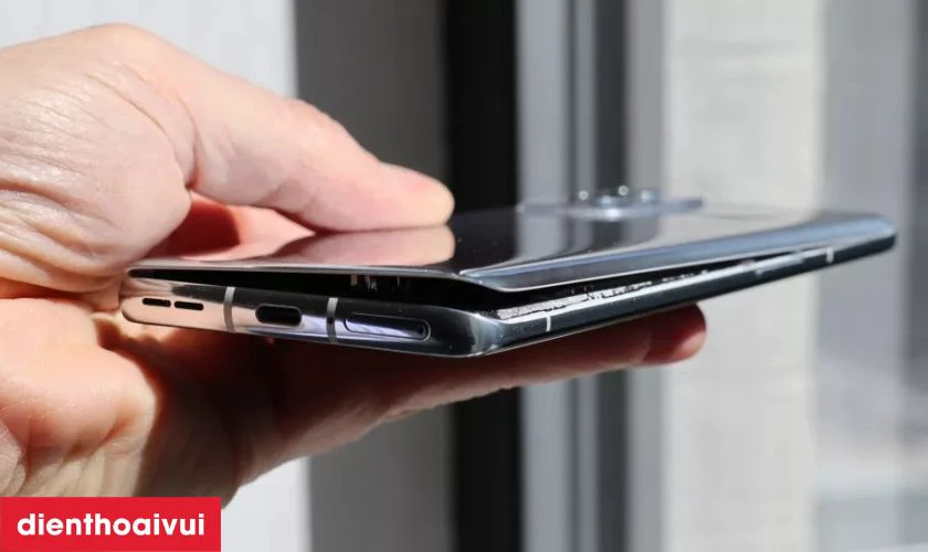 Pin to phồng là dấu hiệu cần thay gấp
