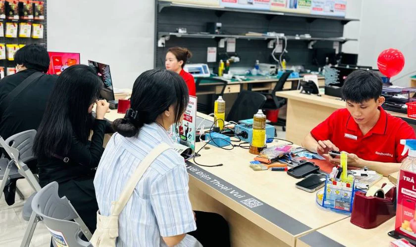 Ưu điểm khi thay pin Xiaomi quận 10 tại Điện Thoại Vui