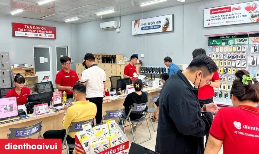 Thay pin Xiaomi Redmi Note 12 Pro 5G ch&iacute;nh h&atilde;ng, gi&aacute; rẻ tại Điện Thoại Vui