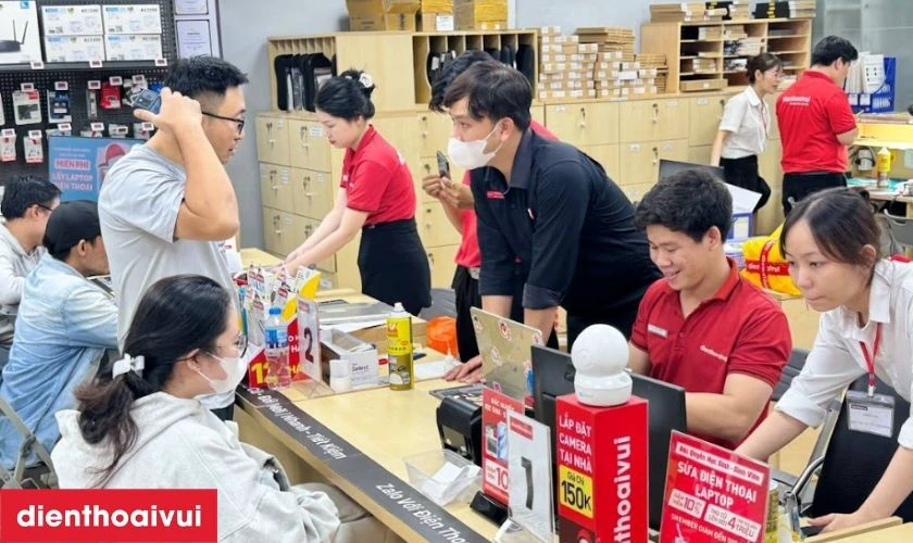 Thời gian thay pin nhanh, khách hàng có thể ngồi chờ